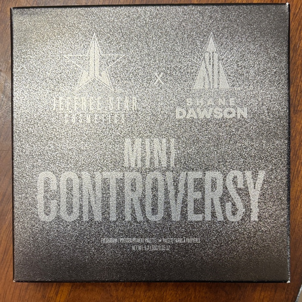 Jeffree Star Mini Controversy Eyeshadow Palette